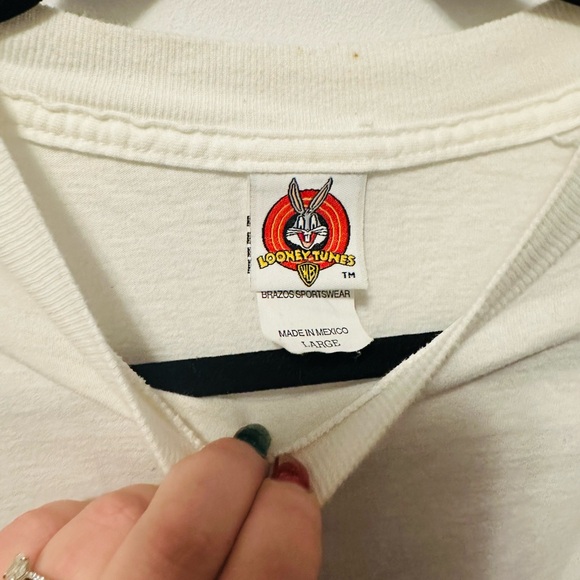 Vintage Looney Tunes Christmas T-Shirt 90s Shirt Bugs Bunny & Tasmania Devil - Picture 5 of 11